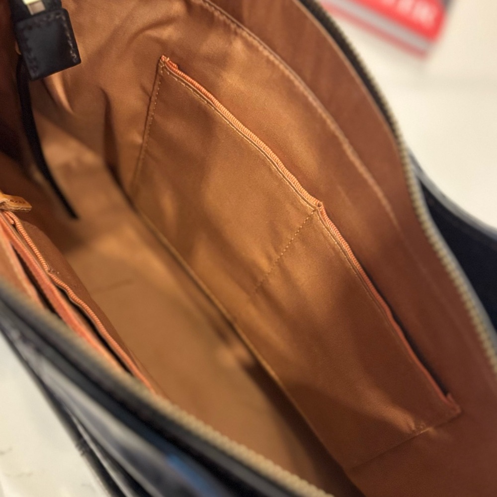 HOBO Black Leather Crossbody / Tote Bag - Picture 6 of 9